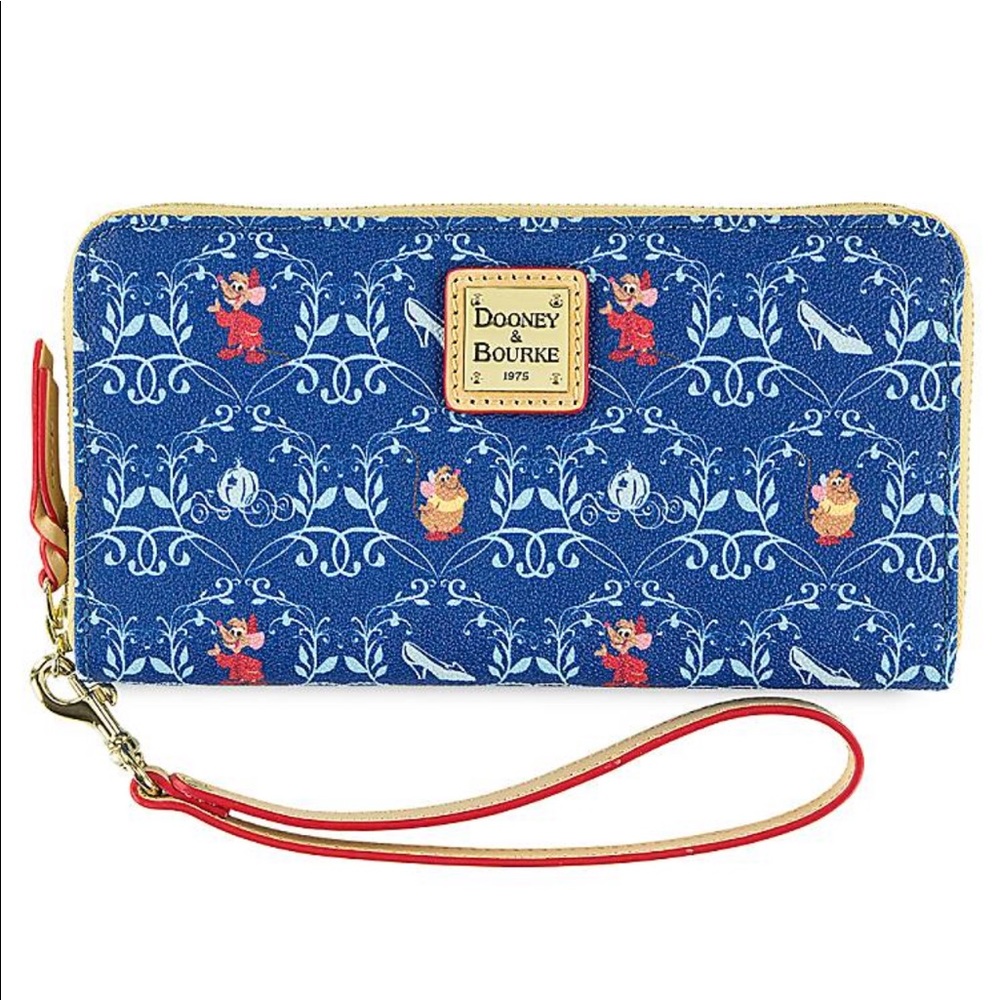 ✨Cinderella Dooney and Bourke Wallet✨
